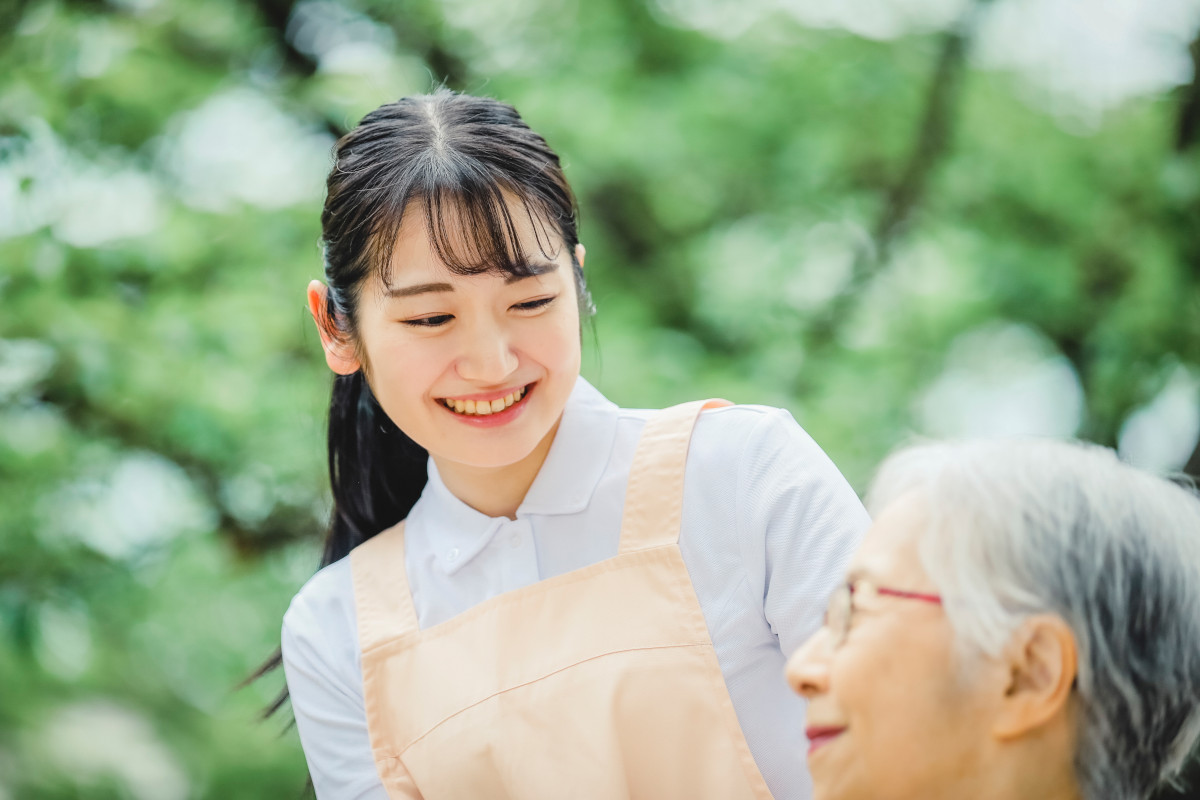 介護の仕事に向いている人の特徴8選や活かせる他業界のスキルなど解説 介護のお役立ち情報