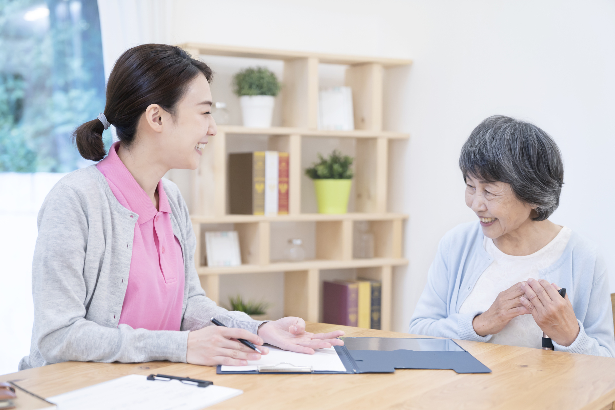 介護職における医療相談員 Msw の役目とは 仕事内容 やなり方 求人 転職情報について詳しく紹介します 介護ワーク 公式 介護の求人 転職と派遣 パート バイト情報